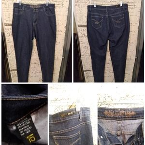 #97 UWD Women's Dark Blue Jeans.      (Size 15)
